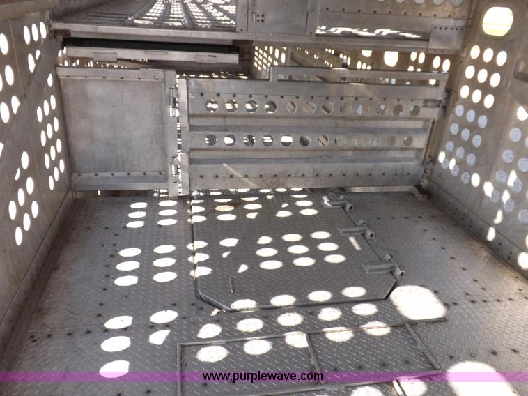 image for item F8726 1992 Merritt Gold Line livestock trailer