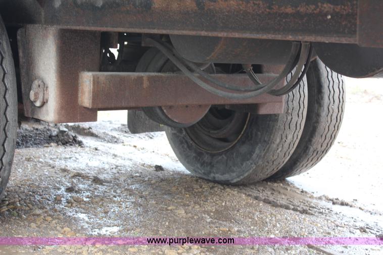 image for item G5245 1999 Wilkens 48' walking floor trailer