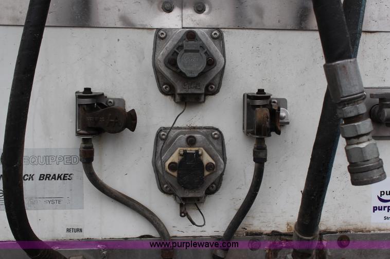 image for item G5245 1999 Wilkens 48' walking floor trailer