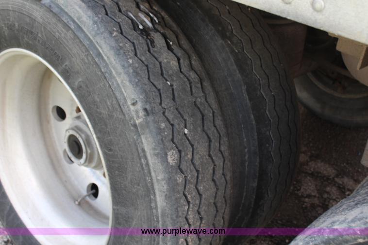 image for item G5247 1998 Great Dane 53' dry van trailer