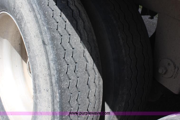 image for item G5247 1998 Great Dane 53' dry van trailer