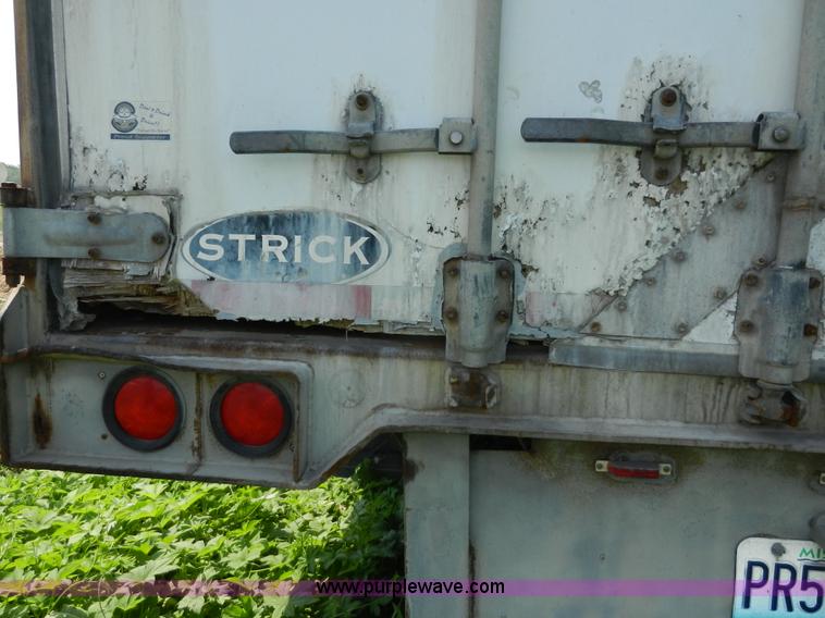 image for item H3064 1990 Strick 53' dry van trailer
