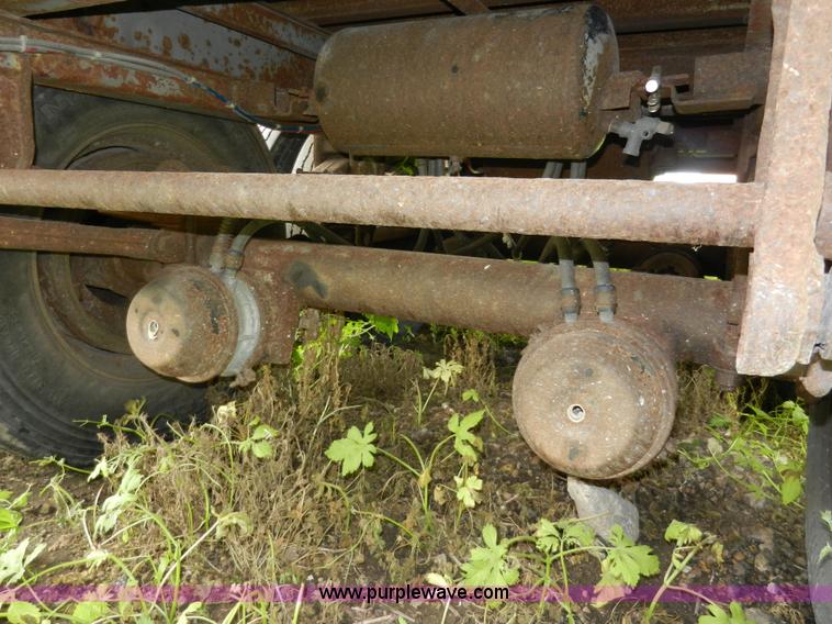 image for item H3065 1992 Stoughton 53' dry van trailer