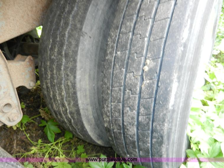 image for item H3065 1992 Stoughton 53' dry van trailer