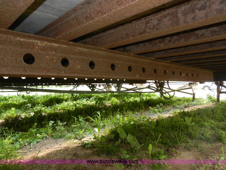 image for item H3072 1990 Fruehauf 53' dry van trailer