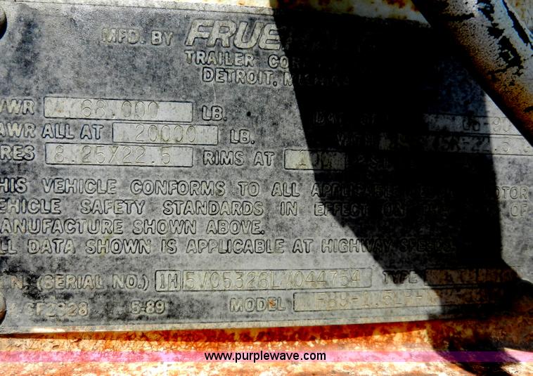 image for item H3072 1990 Fruehauf 53' dry van trailer