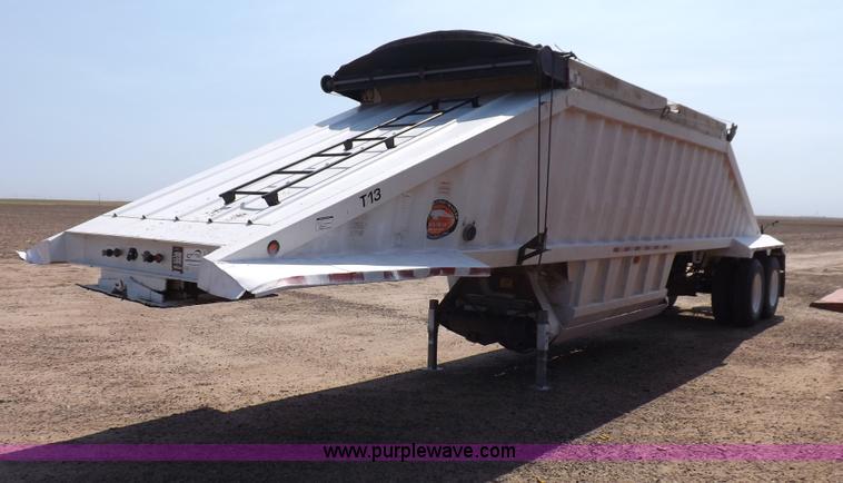image for item H7004 2007 CTS BDT-40 belly dump trailer