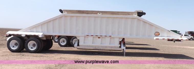 image for item H7004 2007 CTS BDT-40 belly dump trailer