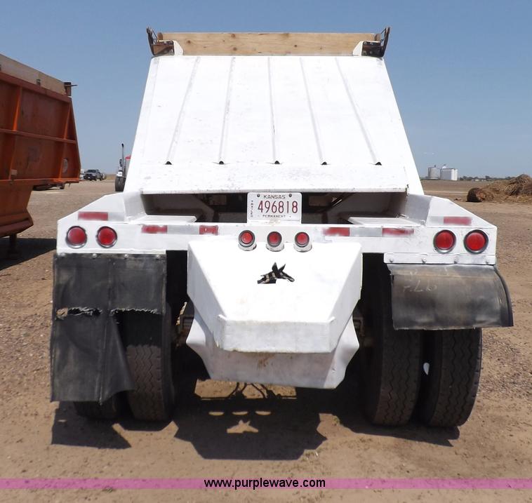 image for item H7004 2007 CTS BDT-40 belly dump trailer