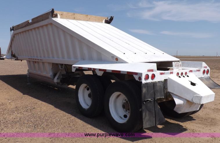image for item H7004 2007 CTS BDT-40 belly dump trailer