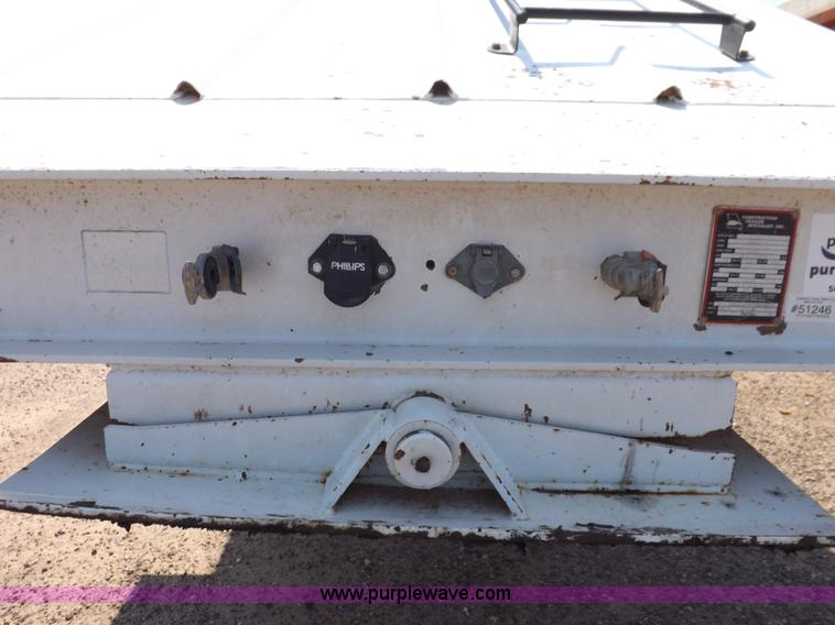 image for item H7004 2007 CTS BDT-40 belly dump trailer