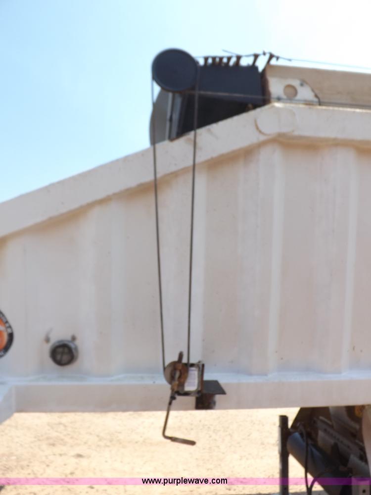 image for item H7004 2007 CTS BDT-40 belly dump trailer