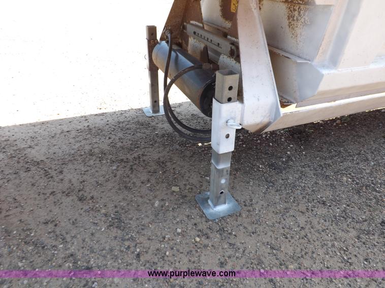 image for item H7004 2007 CTS BDT-40 belly dump trailer