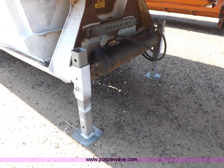 image for item H7004 2007 CTS BDT-40 belly dump trailer