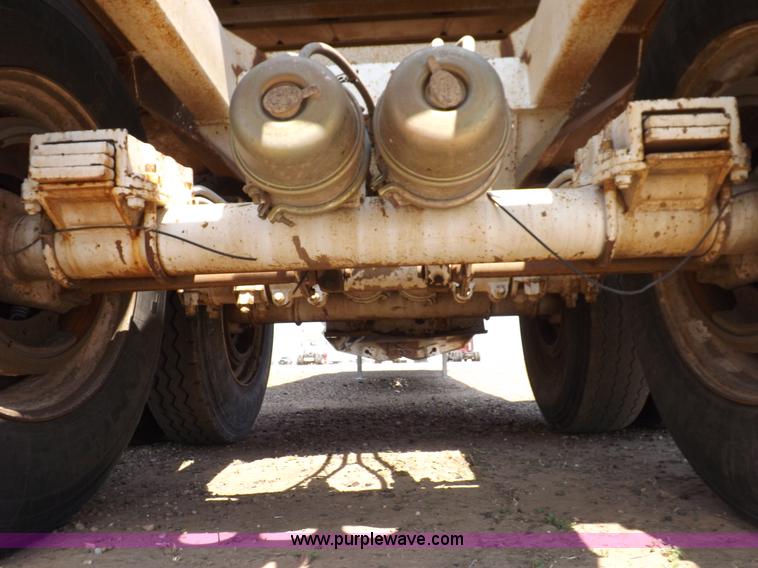 image for item H7004 2007 CTS BDT-40 belly dump trailer