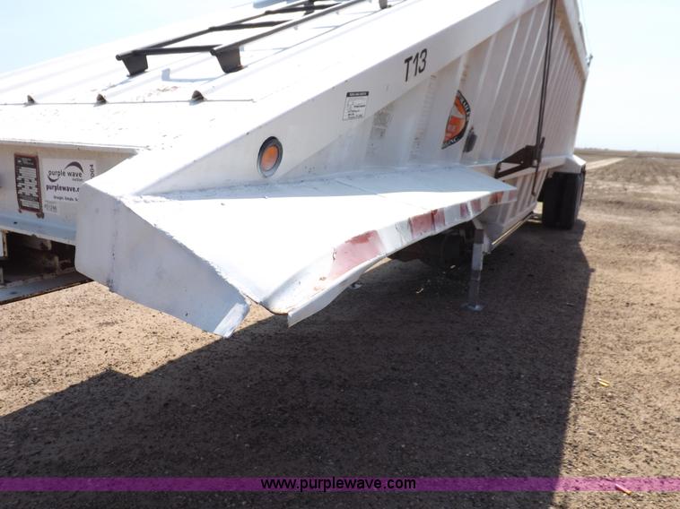 image for item H7004 2007 CTS BDT-40 belly dump trailer