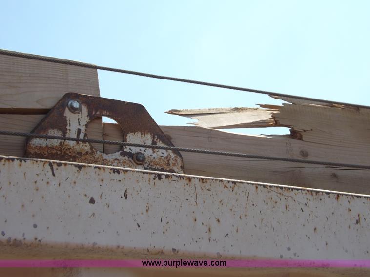 image for item H7004 2007 CTS BDT-40 belly dump trailer