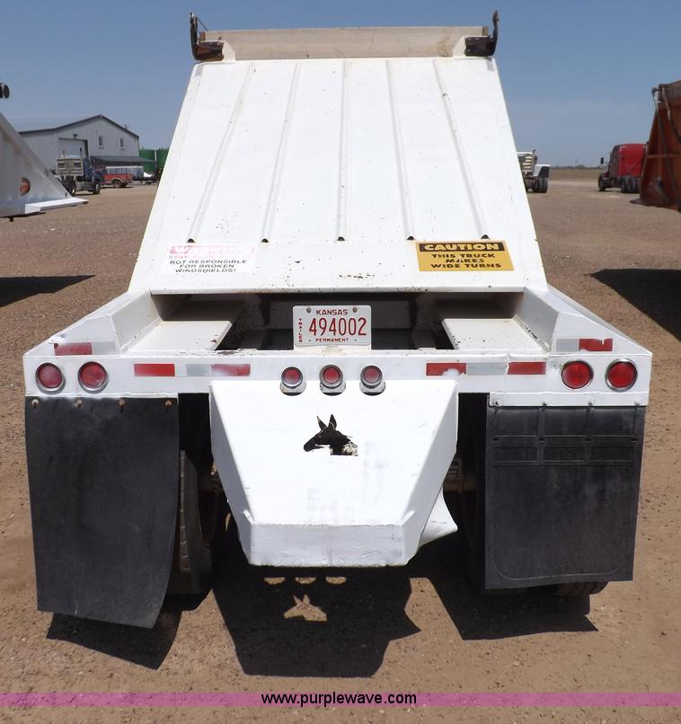 image for item H7006 2007 CTS BDT-40 belly dump trailer