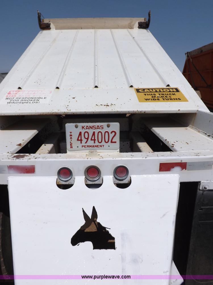 image for item H7006 2007 CTS BDT-40 belly dump trailer