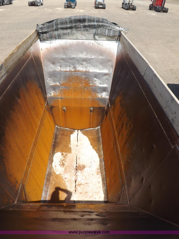 image for item H7006 2007 CTS BDT-40 belly dump trailer