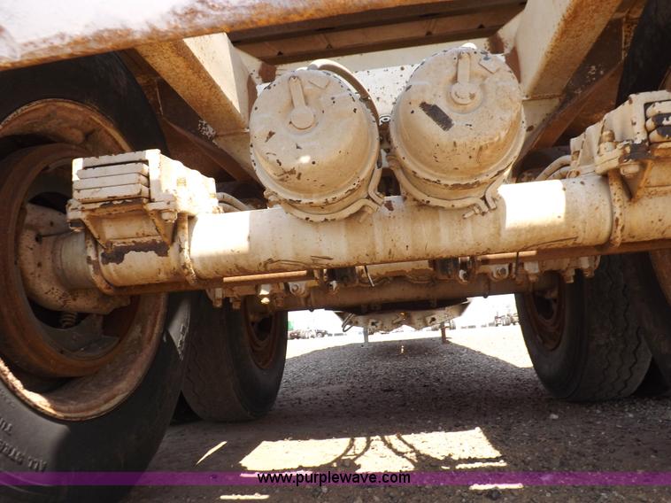 image for item H7006 2007 CTS BDT-40 belly dump trailer