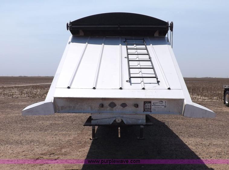 image for item H7008 2007 CTS BDT-40 belly dump trailer