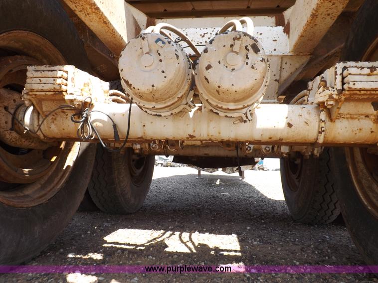 image for item H7008 2007 CTS BDT-40 belly dump trailer