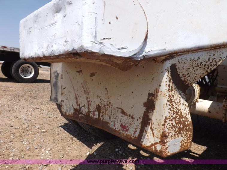 image for item H7008 2007 CTS BDT-40 belly dump trailer