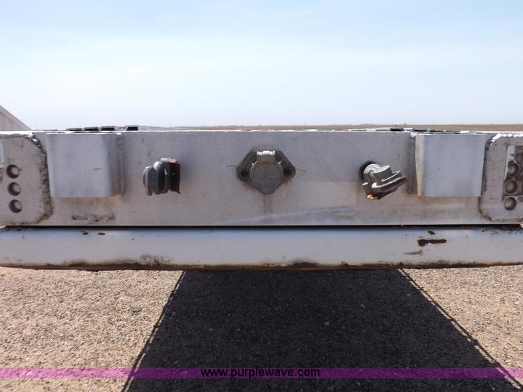 image for item H7009 1995 Transcraft flatbed trailer