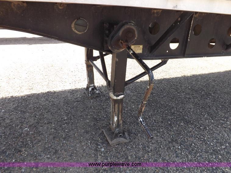 image for item H7009 1995 Transcraft flatbed trailer