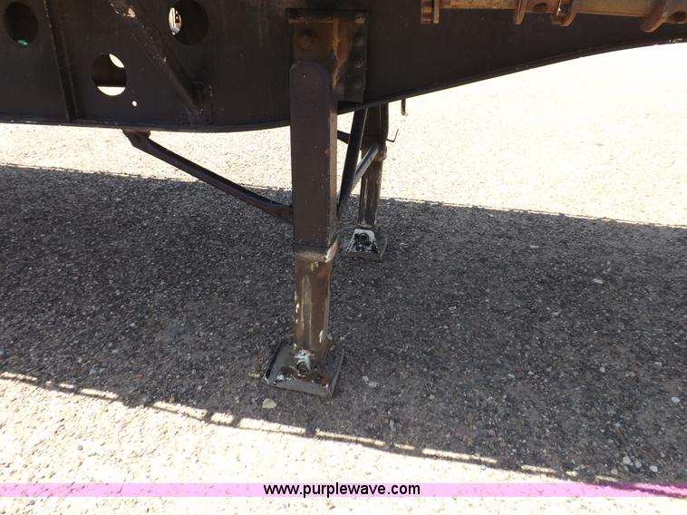 image for item H7009 1995 Transcraft flatbed trailer