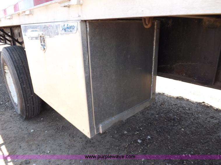 image for item H7009 1995 Transcraft flatbed trailer