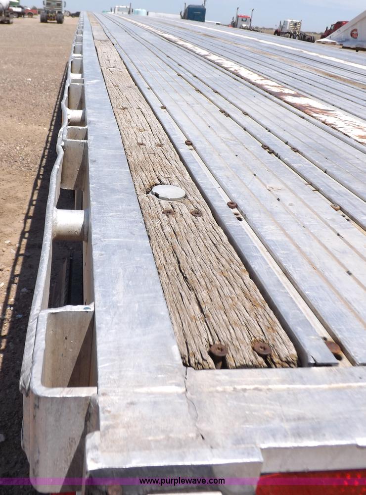 image for item H7009 1995 Transcraft flatbed trailer