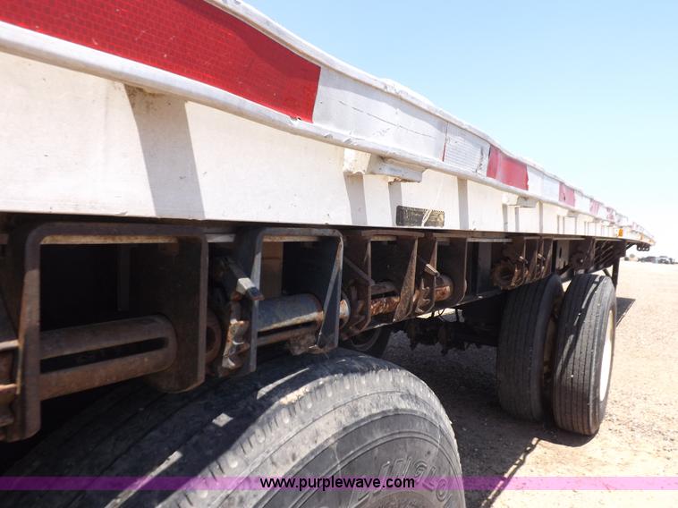 image for item H7009 1995 Transcraft flatbed trailer