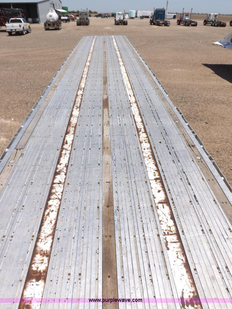 image for item H7009 1995 Transcraft flatbed trailer