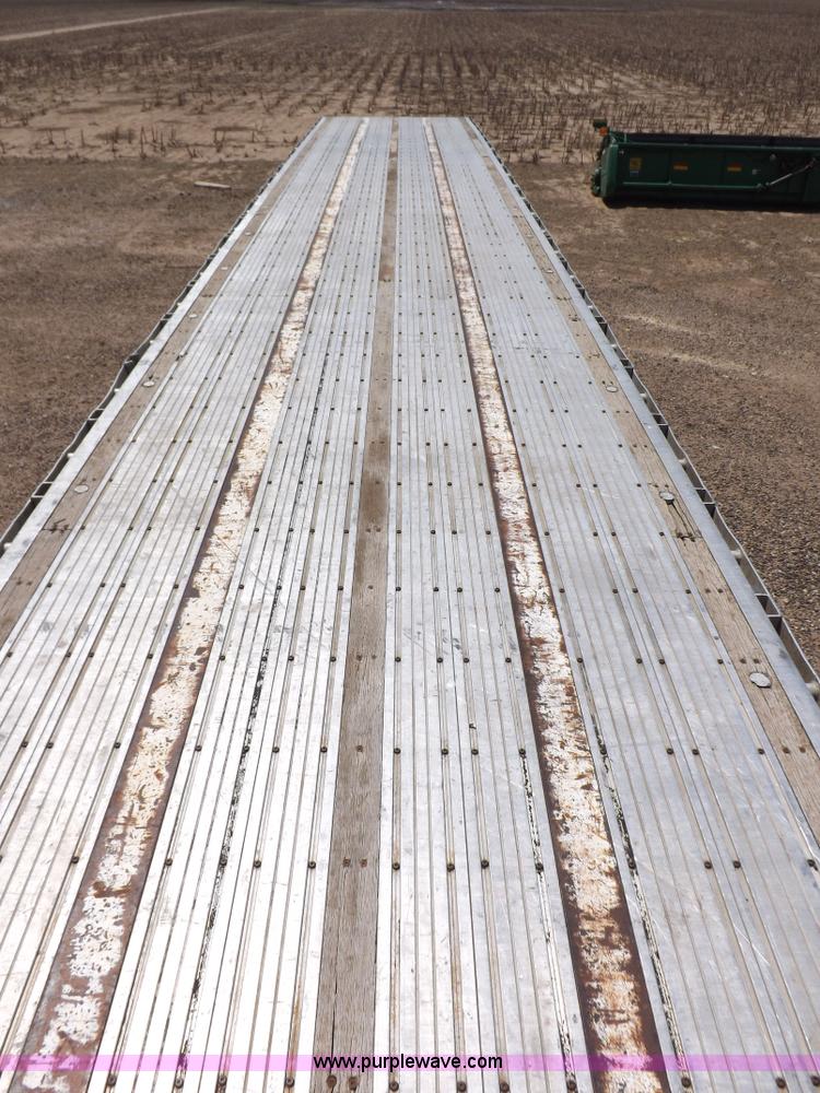 image for item H7009 1995 Transcraft flatbed trailer