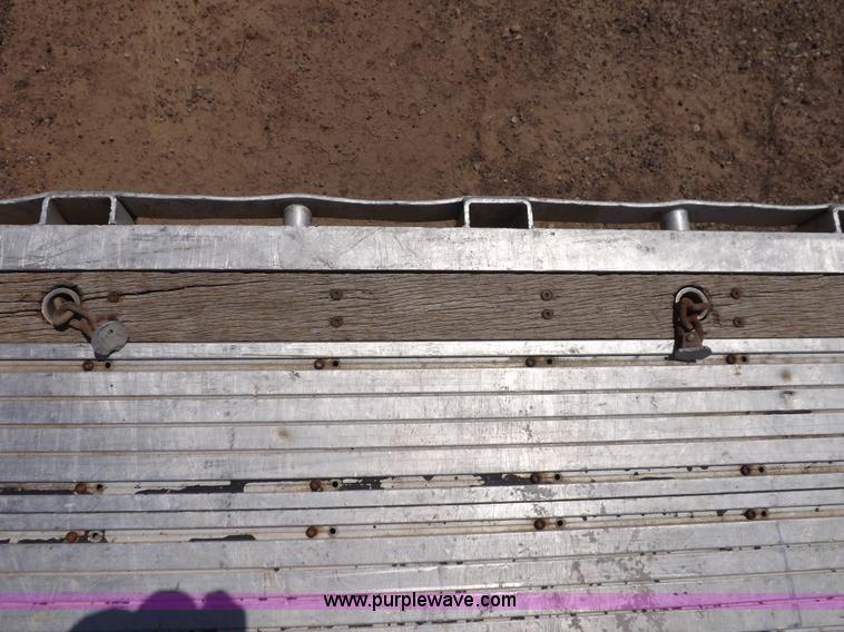 image for item H7009 1995 Transcraft flatbed trailer