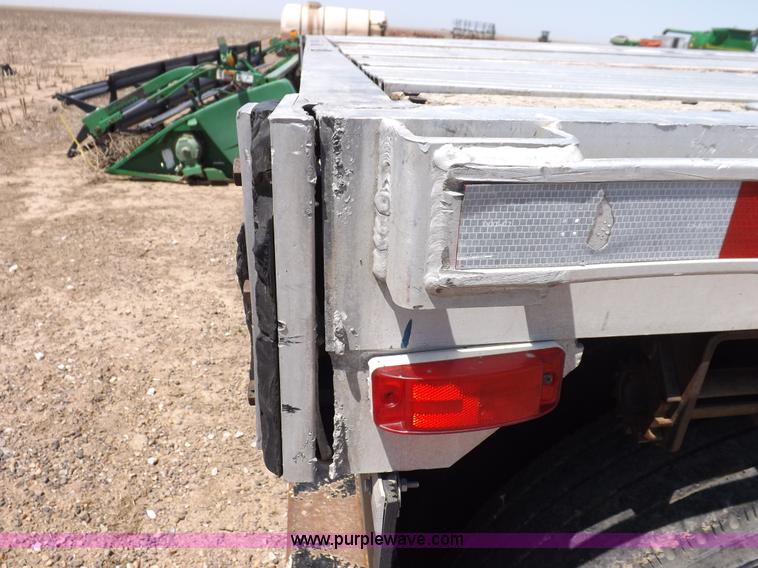 image for item H7009 1995 Transcraft flatbed trailer