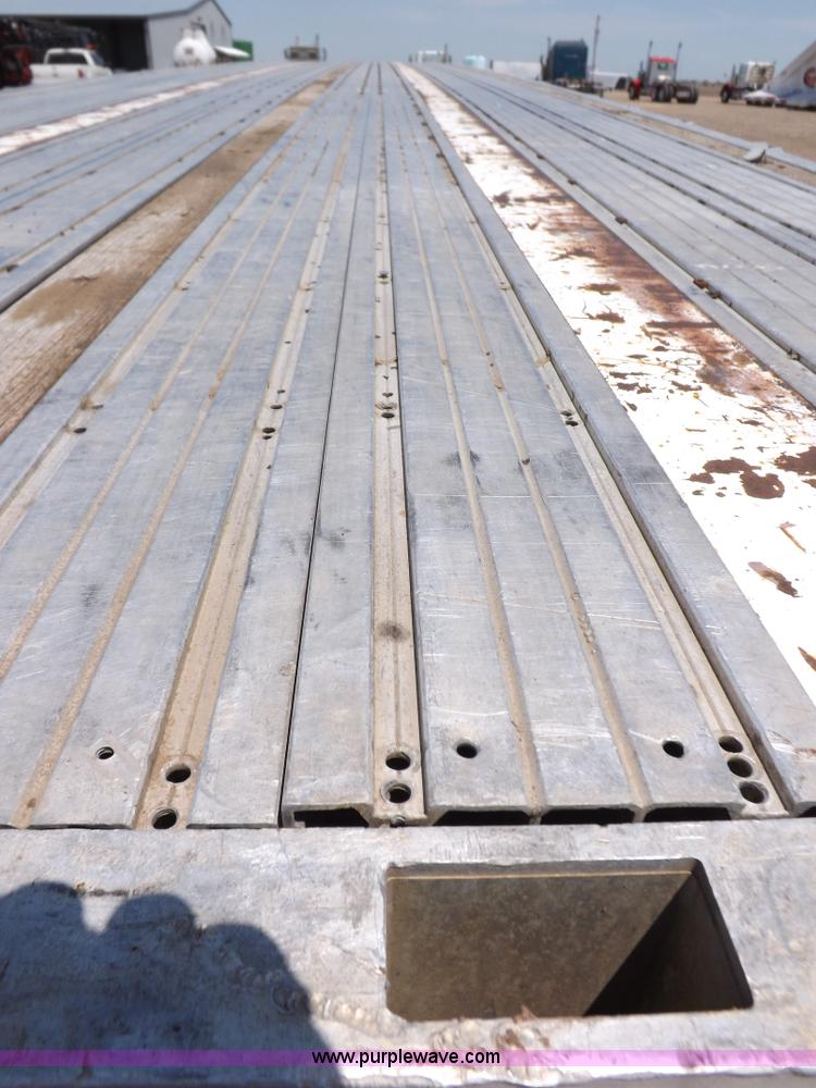 image for item H7009 1995 Transcraft flatbed trailer