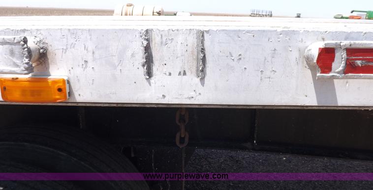 image for item H7009 1995 Transcraft flatbed trailer