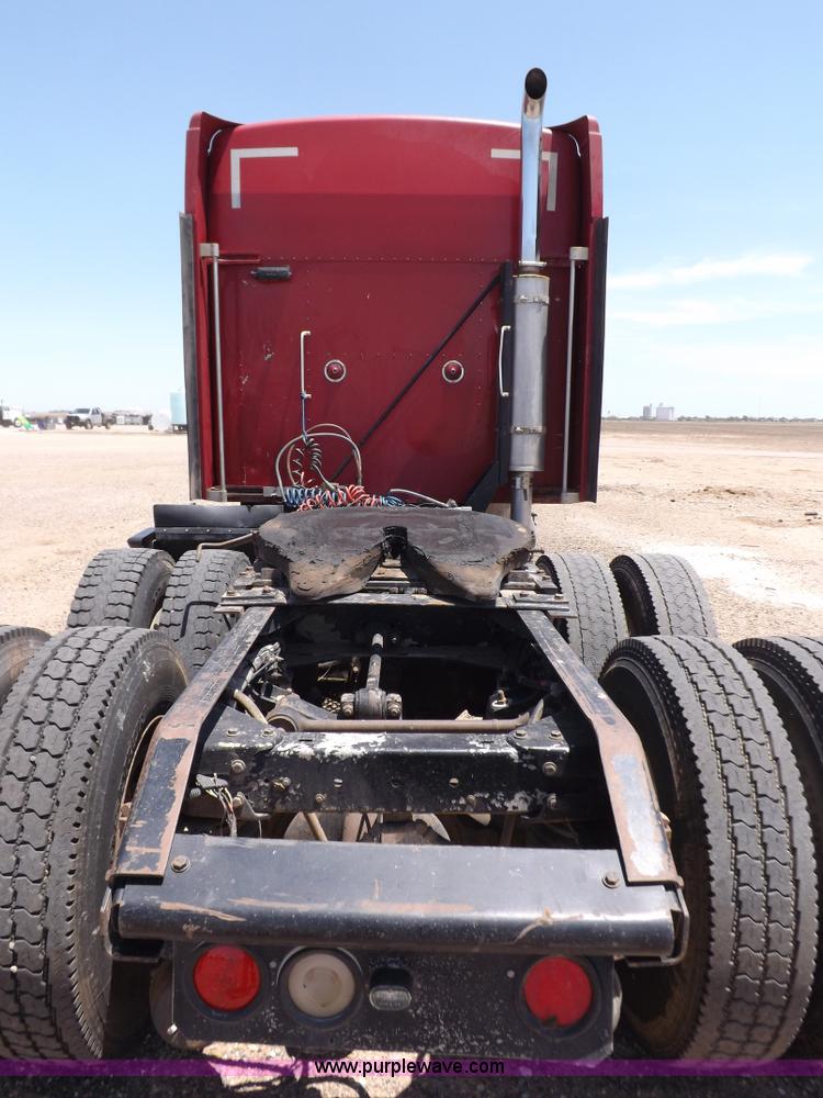 image for item H7010 1995 Kenworth T600 semi truck