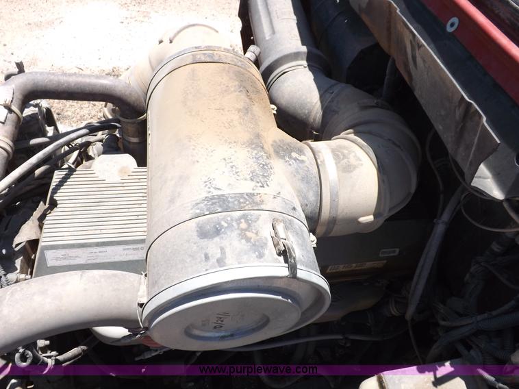 image for item H7010 1995 Kenworth T600 semi truck