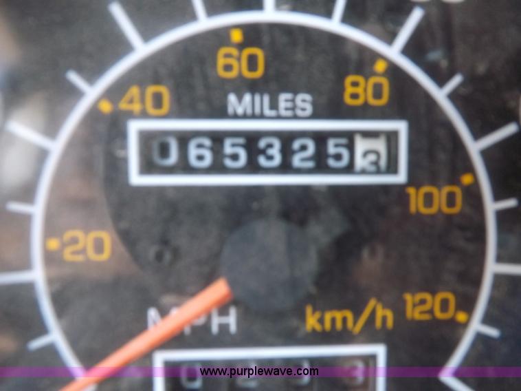 image for item H7013 1995 Kenworth W900 semi truck