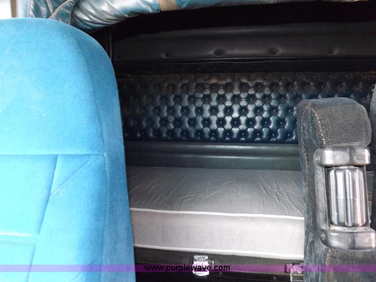 image for item H7013 1995 Kenworth W900 semi truck