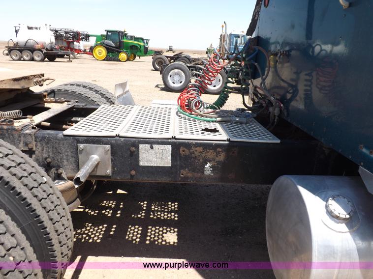 image for item H7013 1995 Kenworth W900 semi truck