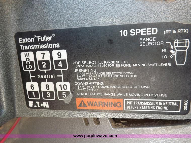 image for item H7015 1994 Mack CH613 semi truck