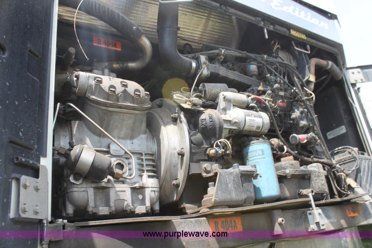 image for item H7435 1996 Wabash reefer trailer