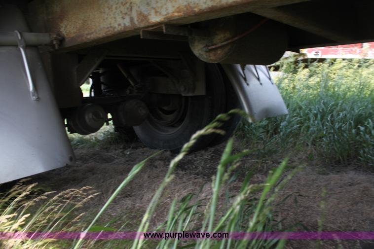 image for item H7435 1996 Wabash reefer trailer