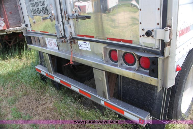 image for item H7435 1996 Wabash reefer trailer