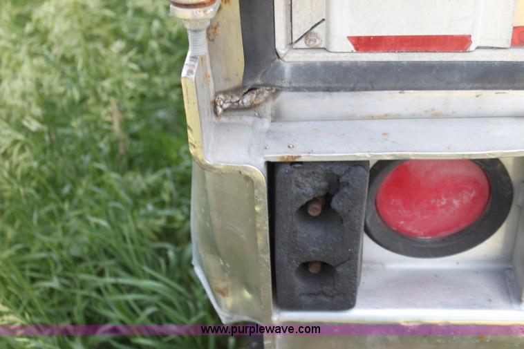 image for item H7435 1996 Wabash reefer trailer